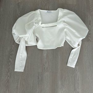 Zara like new white top size L